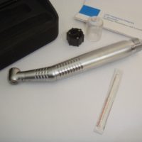 Dentaire à grande vitesse E-générateur LED fibre optique Bouton poussoir triple de pulvérisation d'eau TX-164 Handpiece